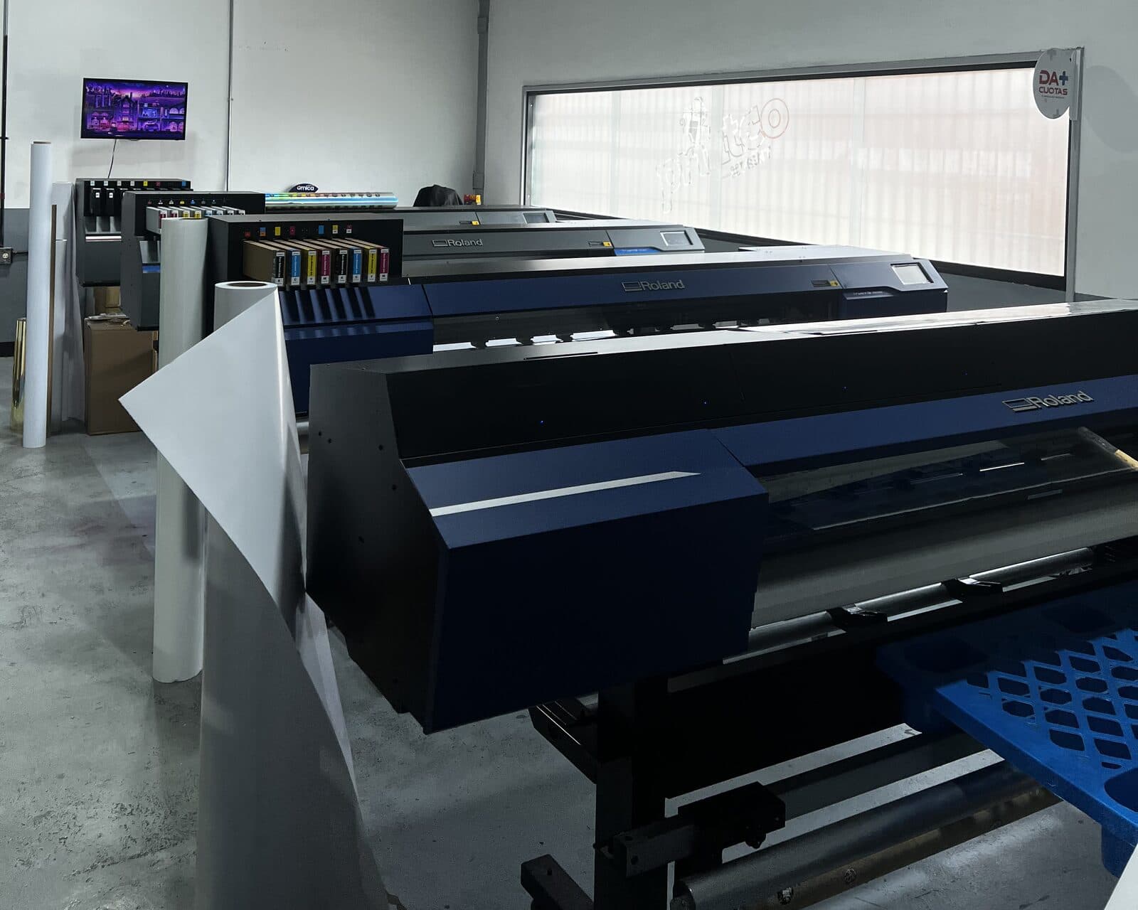 Plotters de gran formato Roland en el taller